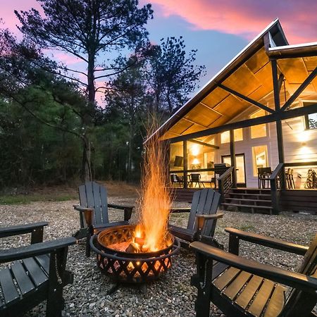 New Farmhouse-Chic Cabin With Hot Tub & Firepit Broken Bow Exterior foto