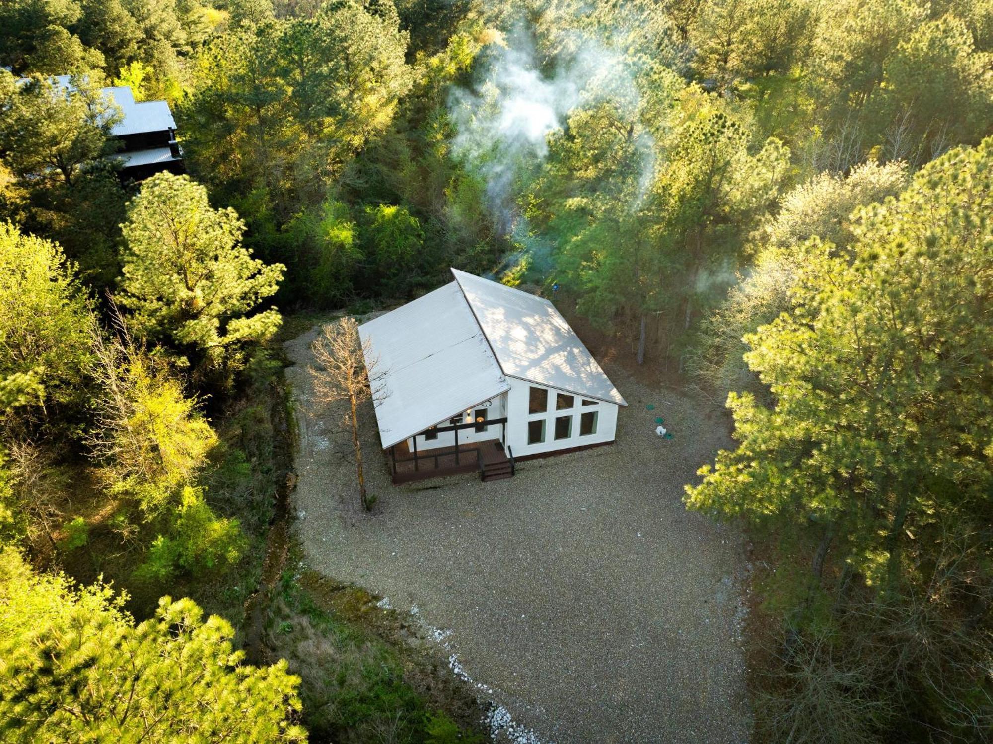 New Farmhouse-Chic Cabin With Hot Tub & Firepit Broken Bow Exterior foto